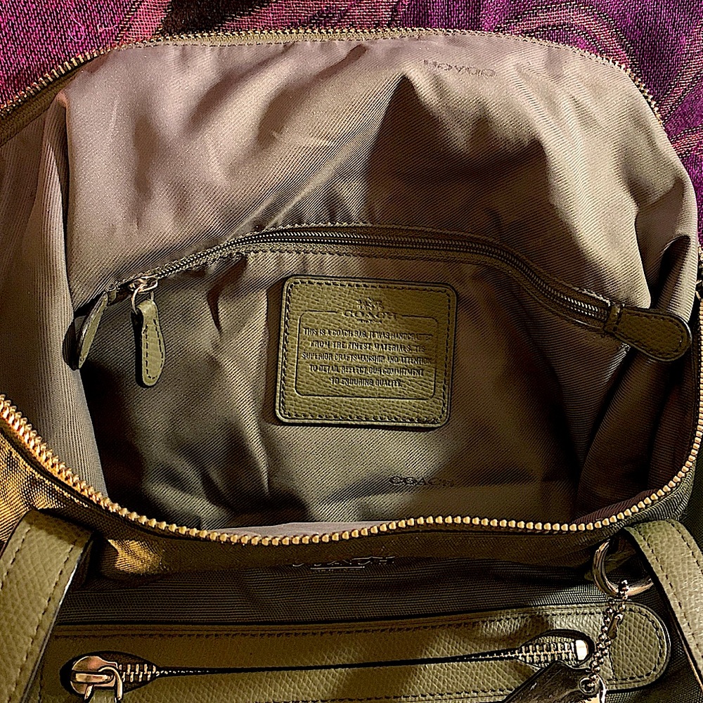 NWOT Authentic Coach Nylon Shoulder Bag 35500 - Green - Picture 9 of 12
